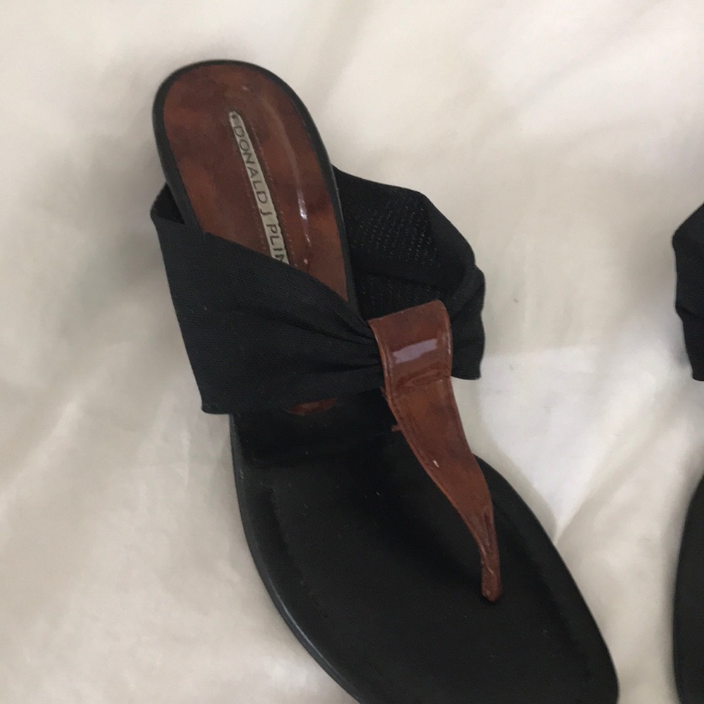 Donald Pliner Slip on Sandal